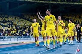 冠军收割机！梅西生涯48冠位居足坛历史头名，阿尔维斯第二